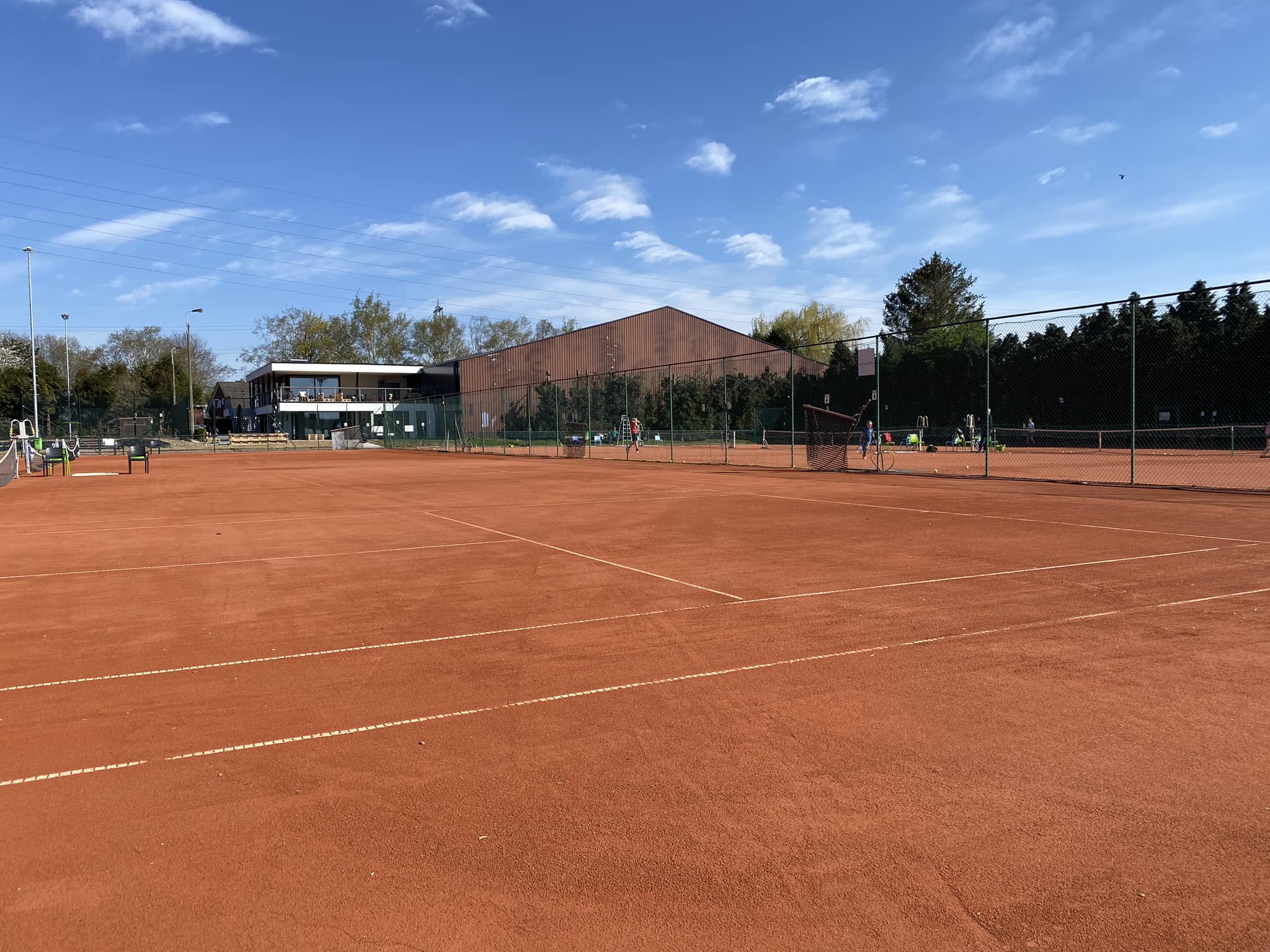 Le Club, des installations modernes dans un cadre idéal Saison été 2023 au TC Visé